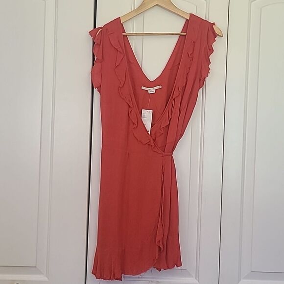 UO Kimchi Blue Ruby Wrap Dress V-Neck Ruffles Red Size L - Picture 2 of 15